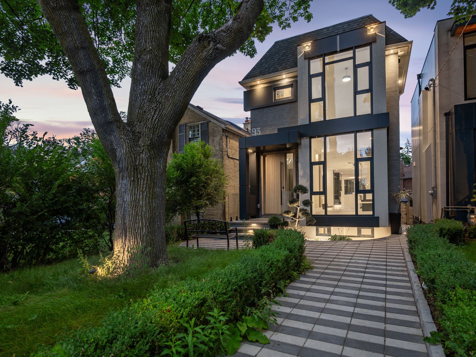 Hanna Road, Leaside: a three-storey Toronto build